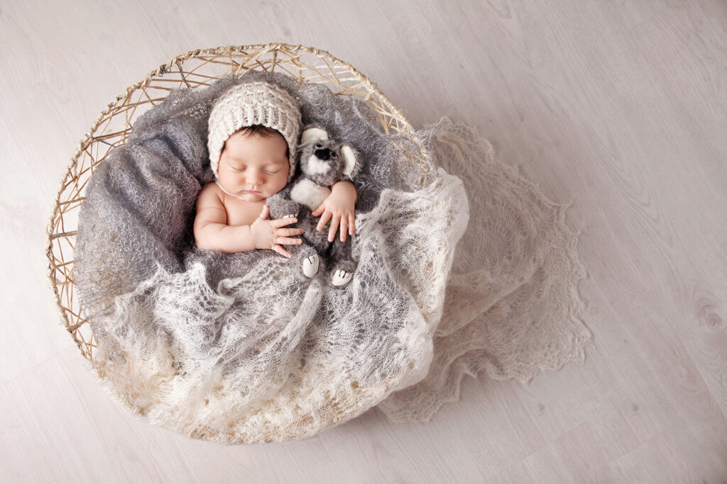 Guide to Choosing Newborn Photography Props